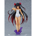 Detaljerad plastfigur av Nemesis från To Love-Ru Darkness, med långt svart hår i rött, vit baddräkt och lila bas