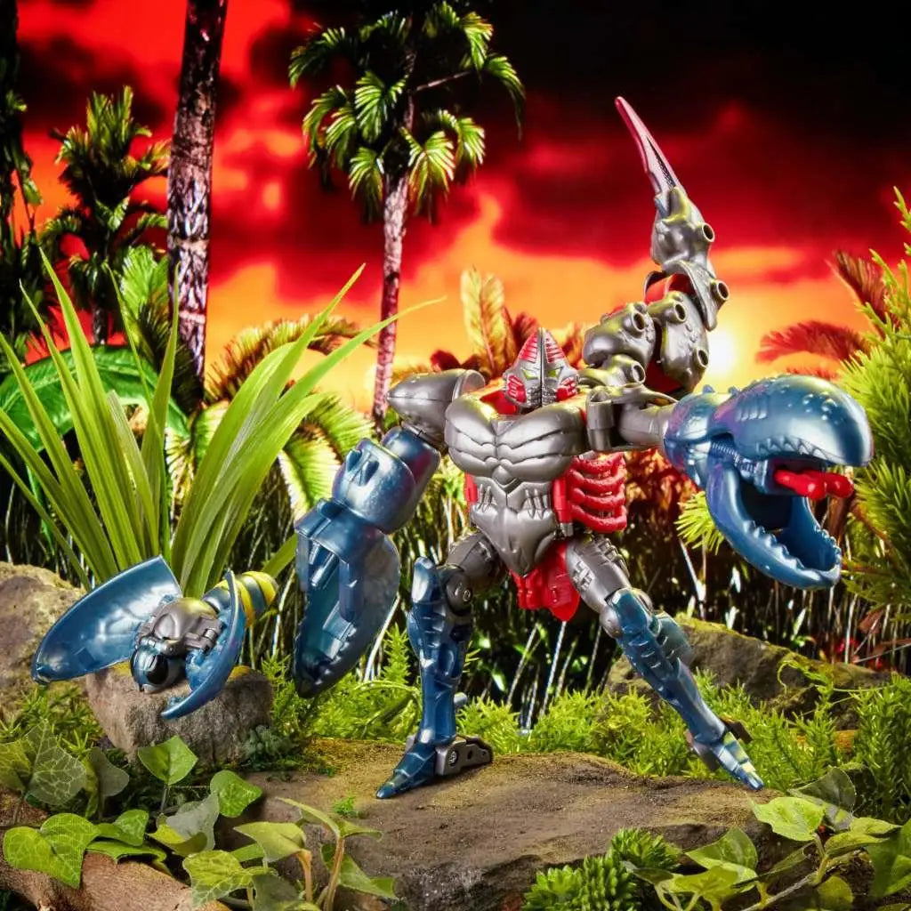 Detaljerad Transformers BW Scorponok DLX limited edition robotkrabba i silver, blått och rött i djungel