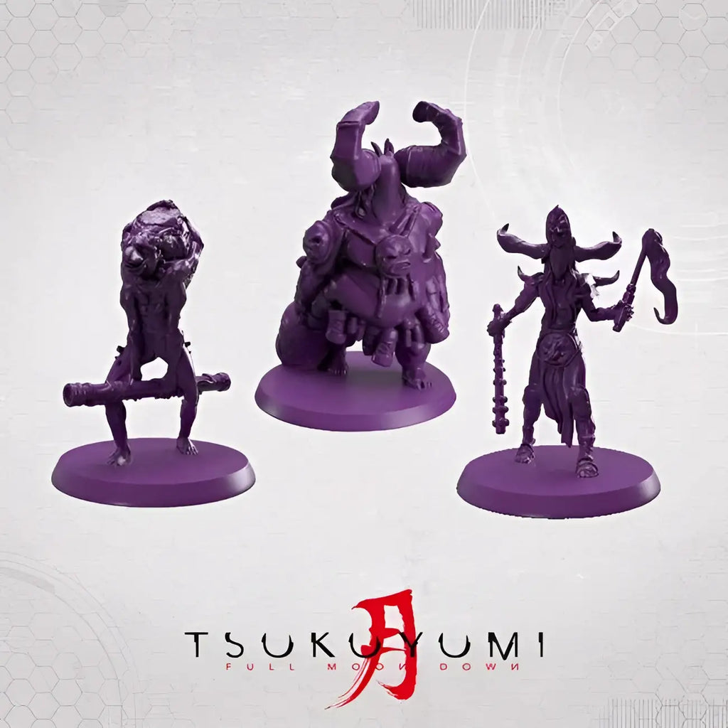 Tre lila plastminiatyrer från Tsukuyumi: Full Moon Down Core Spel med detaljerad rustning
