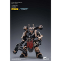 Svart och guld rustad Chaos Space Marine-figur från Black Legion med röd schal