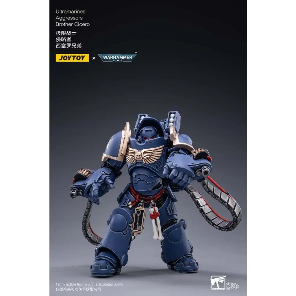 Blå och gul bepansrad actionfigur av Brother Cicerone från Warhammer 40,000 i Ultramarines Aggressors Pack 1/18