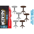 Tre miniatyr runda bord med utsmyckade treben i grå och mörkbrun plastfinish från WizKids