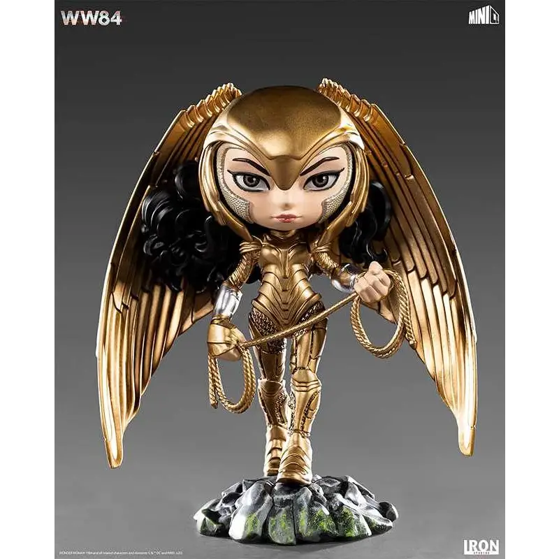 Guld chibi Wonder Woman WW84 rustning ministatyn med vingar på stenbas