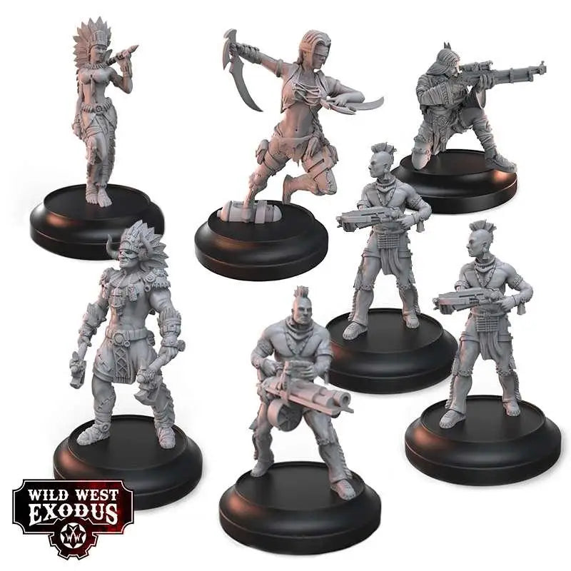 Grå plastminiatyrer av mångsidiga karaktärer från Wild West Exodus Tribal Retribution Starter Set, på svarta cirkulära baser