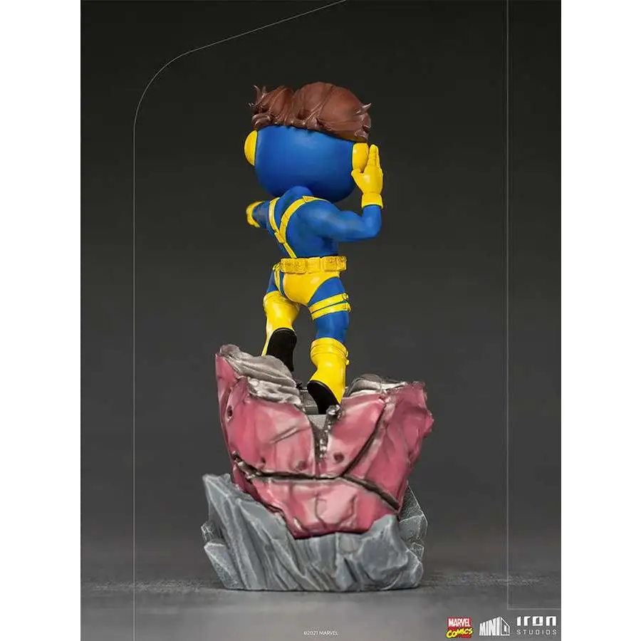 Blå och gul Cyclops MiniCo-figur med brunt hår på sprucken rosa-grå bas från Iron Studios