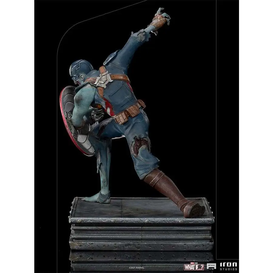 Zombie Captain America 1/10-statyn av Iron Studios i sliten blå uniform med röd-vita accenter, sköld i handen